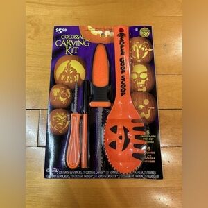 Kids Halloween activity - Colossal Pumpkin Carving Kit (x20)